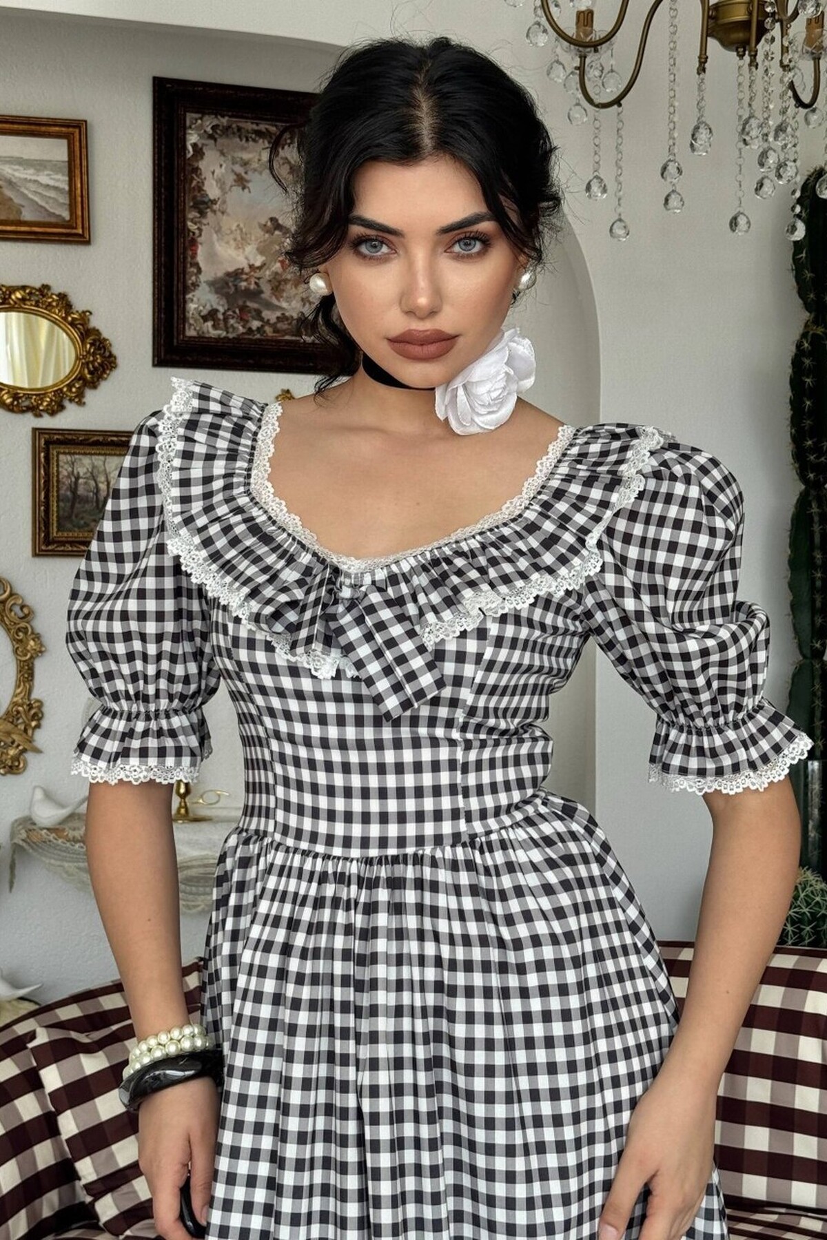 Geun Ruffle Collar Dress