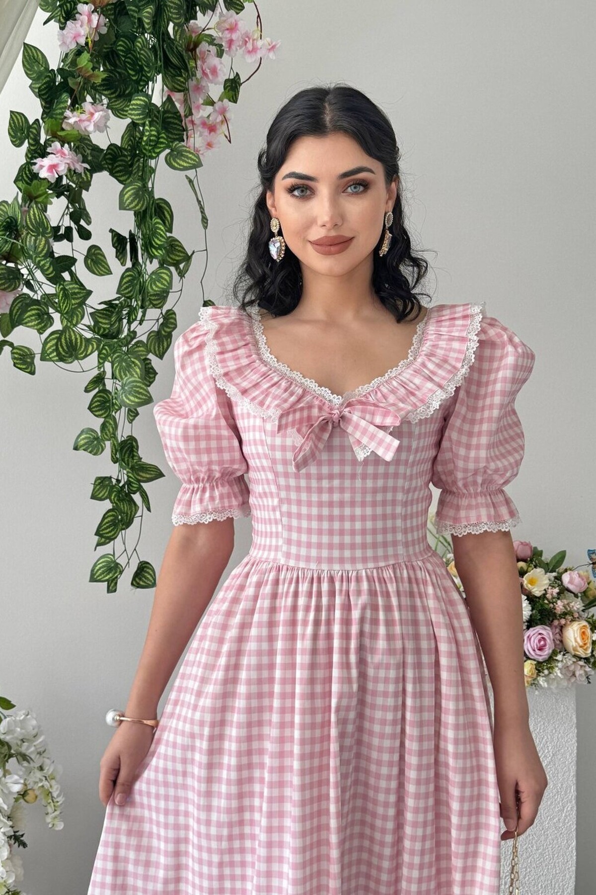 Geun Ruffle Collar Dress