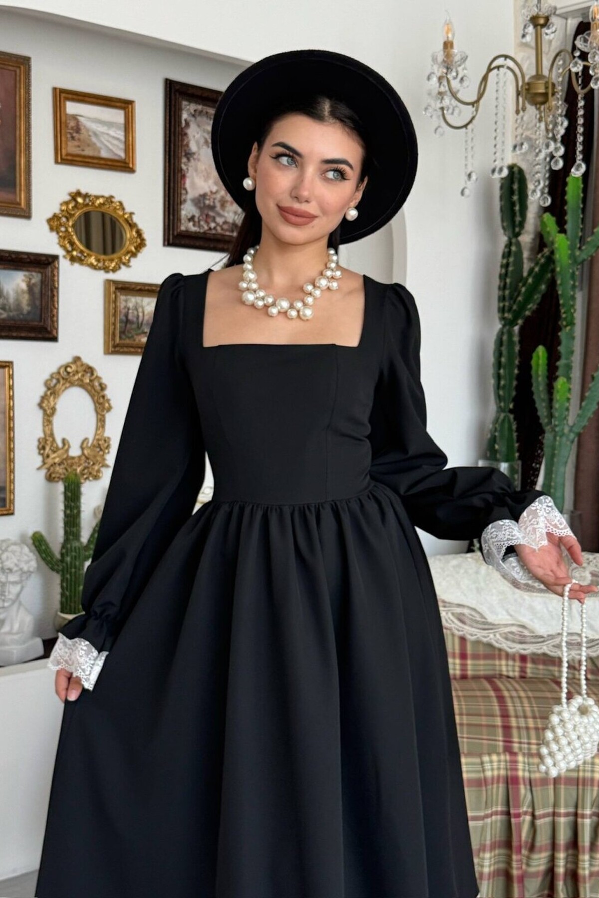 Huyno Lace-Detail Dress