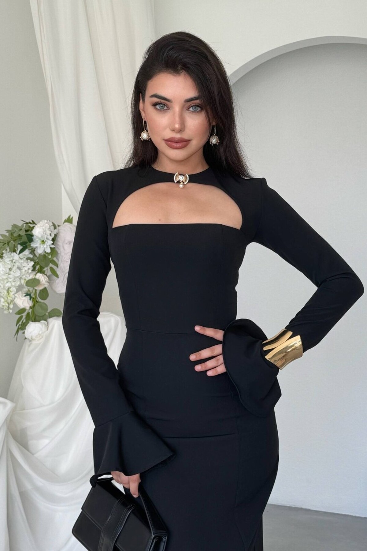 Oplsa Dress with Brooch Detail