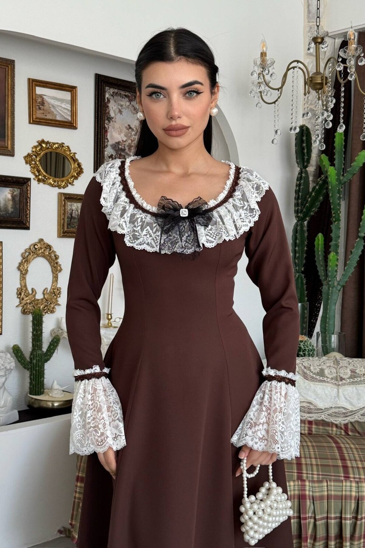 Ruyn Broş Detaylı Elbise