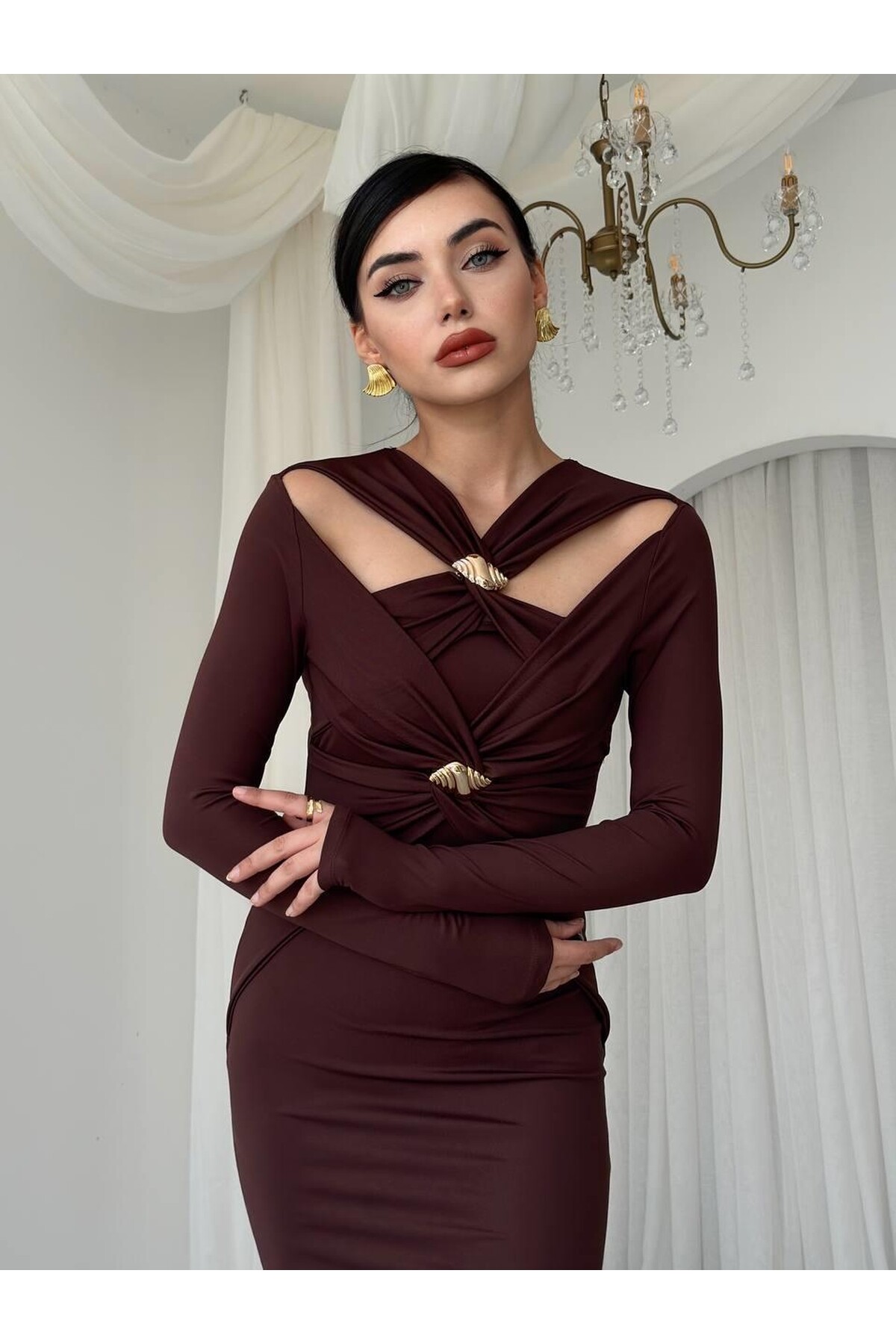 Dande Brooch Detailed Dress