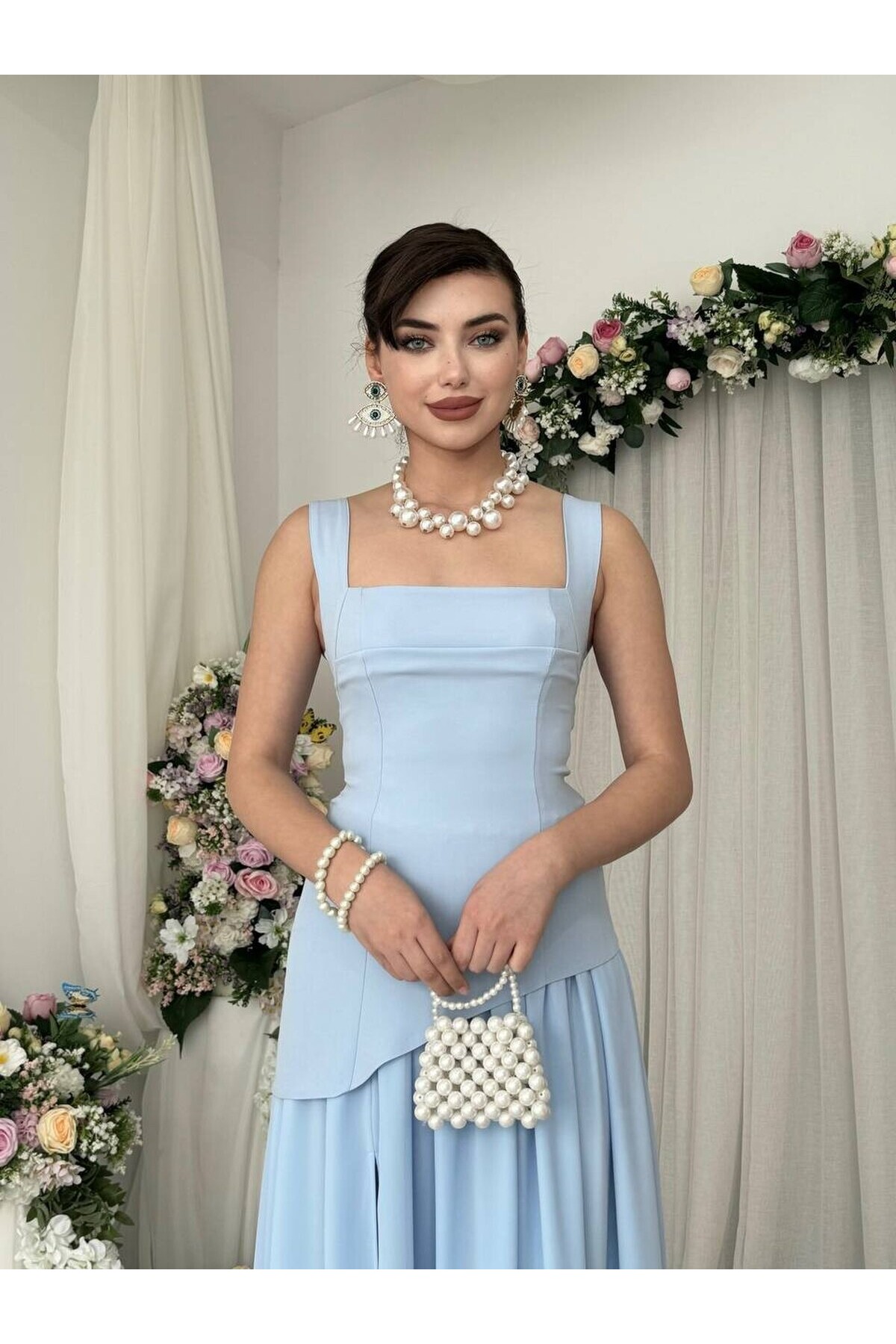 Luen Yırtmaç Detaylı Elbise