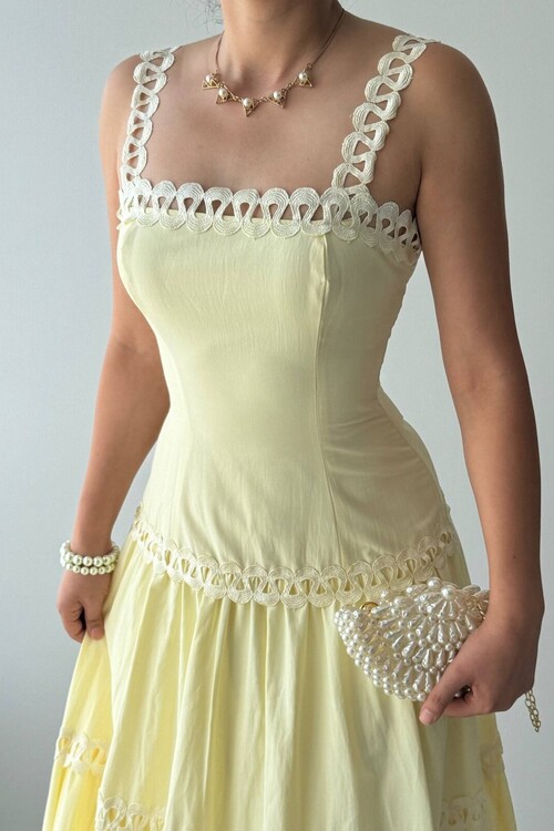 Crols Midi Dress