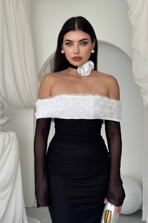 Dokru Dress with Floral Details