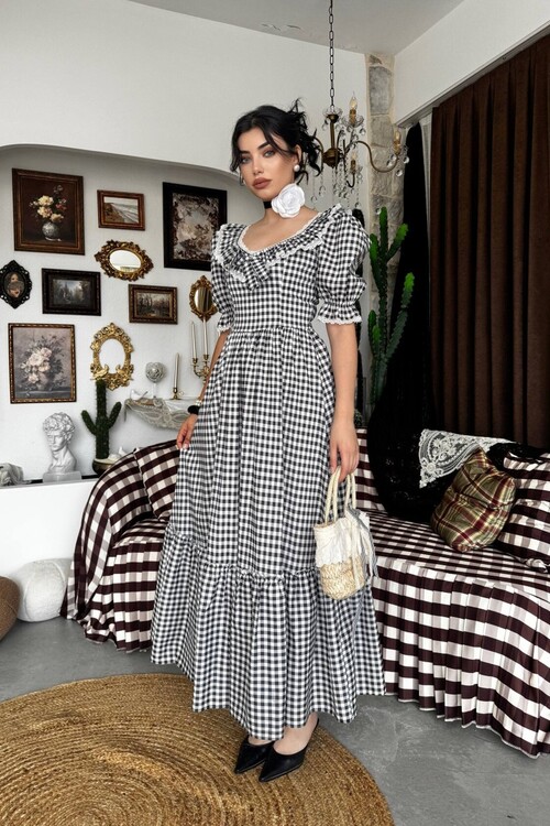 Geun Ruffle Collar Dress