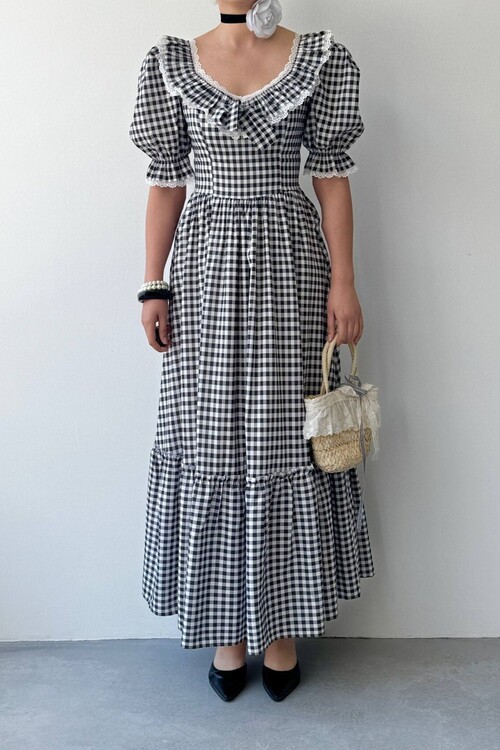 Geun Ruffle Collar Dress