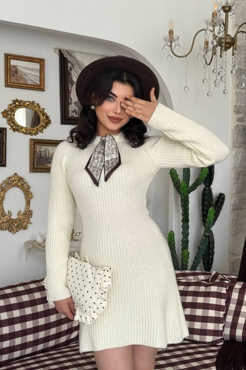 Keans Fular Detaylı Elbise