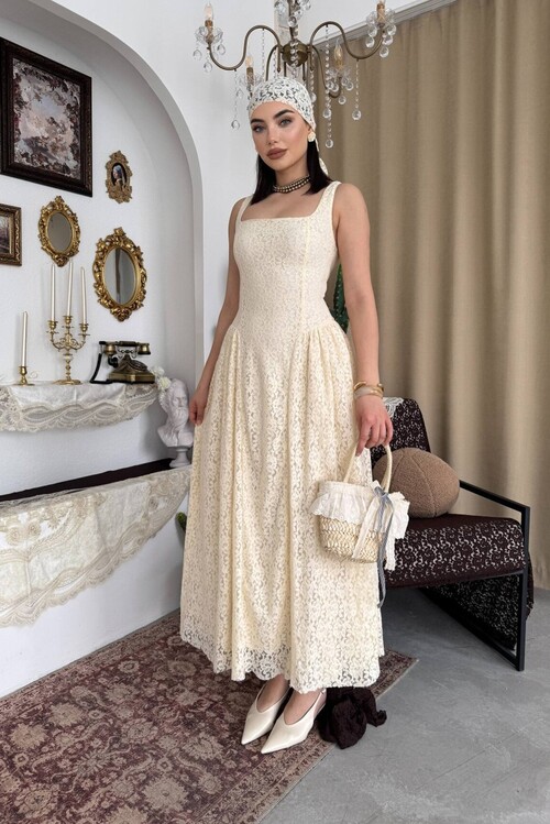 Muna Midi Dress
