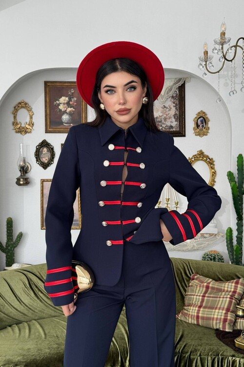 Munan Two-Piece Set