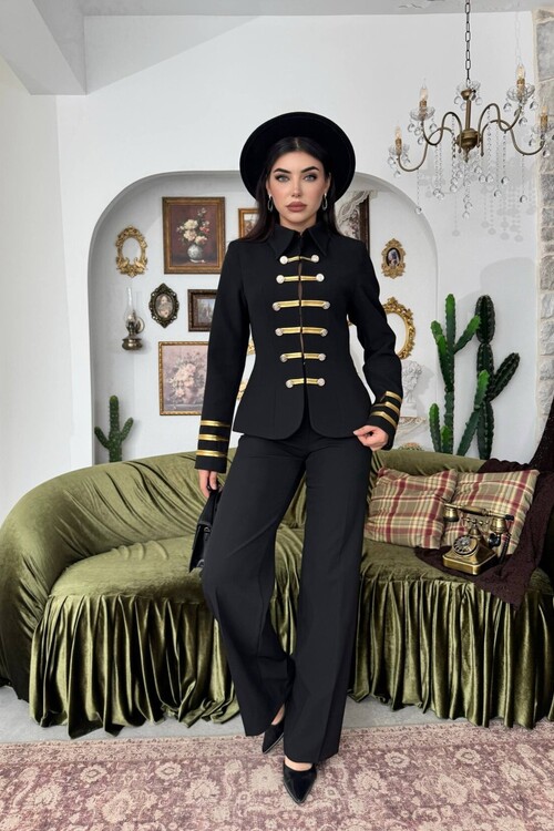 Munan Two-Piece Set