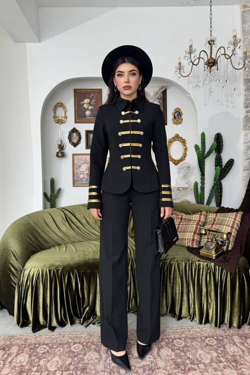 Munan Two-Piece Set