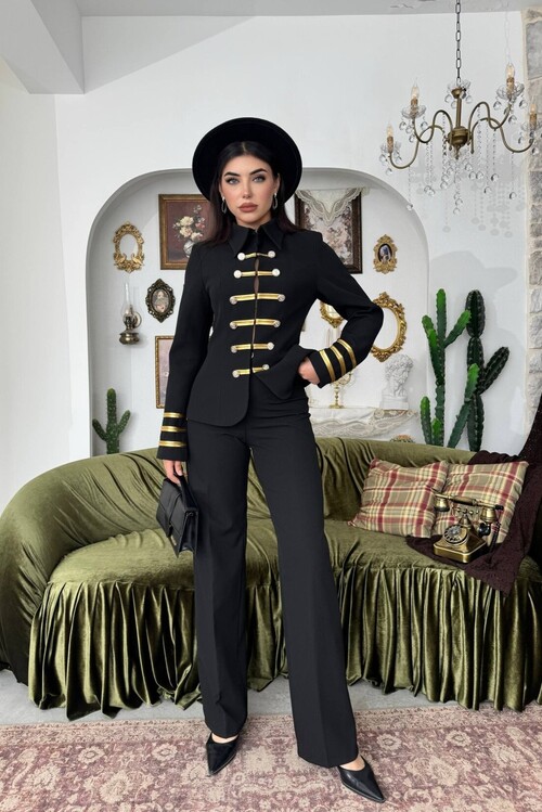 Munan Two-Piece Set
