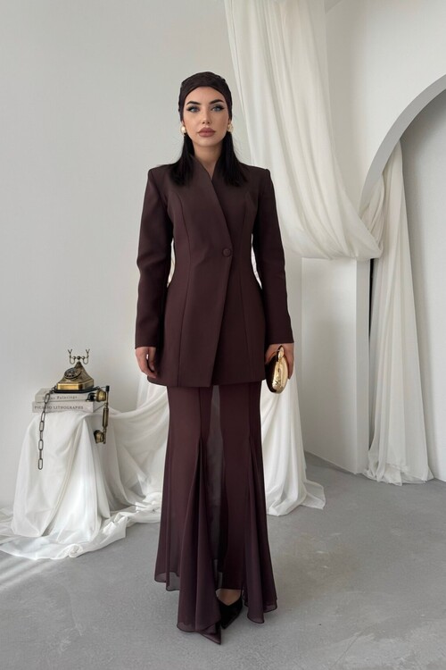 Sacra Two-Piece Set