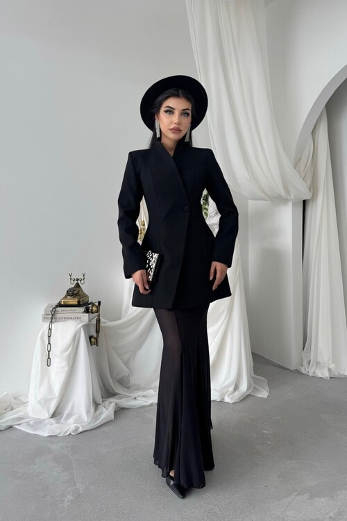 Sacra Two-Piece Set