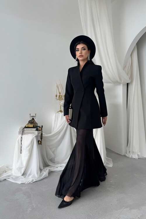 Sacra Two-Piece Set