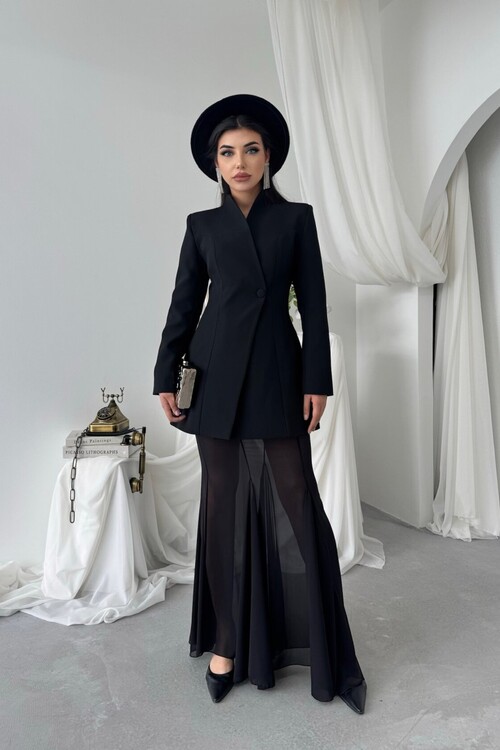 Sacra Two-Piece Set