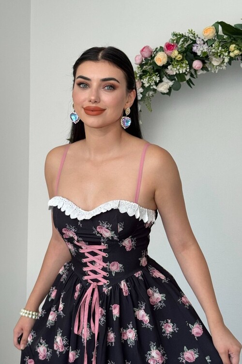 Sonas Lace Dress