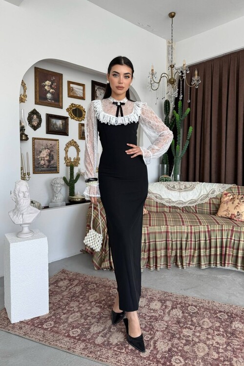 Sose Dress with Brooch Detail