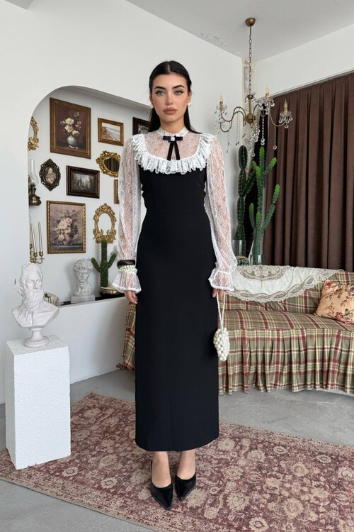 Sose Dress with Brooch Detail