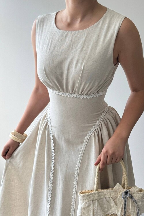 Temoy Midi Dress