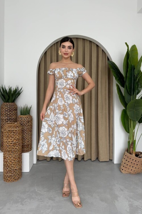 Kare Yaka Çiçekli Elbise