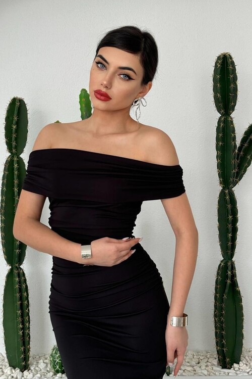 Milan Madonna Yaka Kalem Elbise