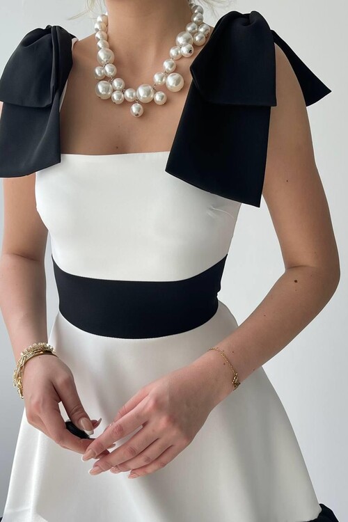 Miron Omuz Fiyonklu Elbise