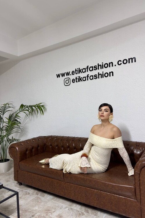 Arya Strapless Lace Dress