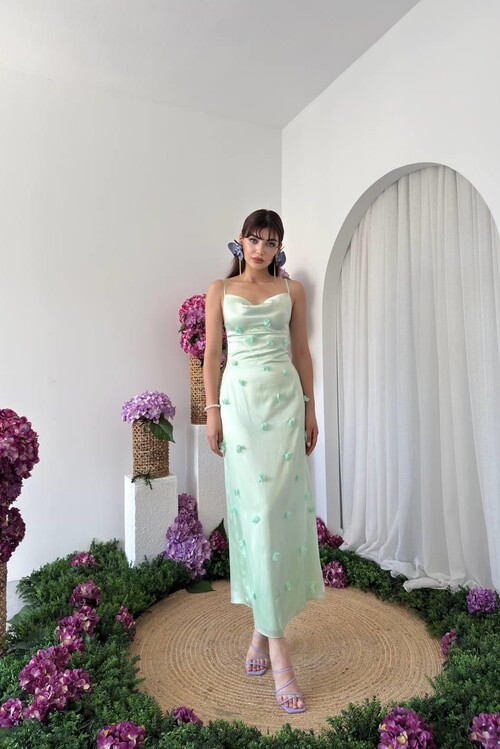 Dora Çiçek Detaylı Elbise