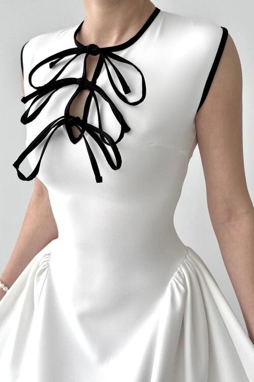 Eros Fiyonk Detaylı Elbise