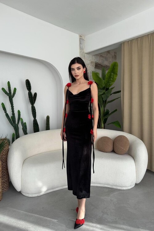 Kadrin Gül Detaylı Elbise