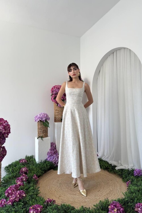 Kalf Çiçek Detaylı Elbise