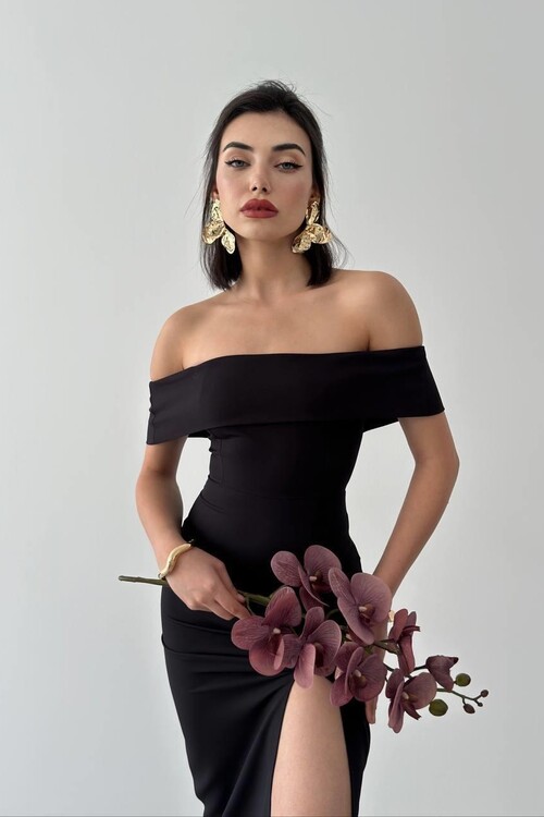 MADONNA YAKA UZUN ELBİSE