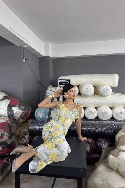 Met İp Askılı Elbise