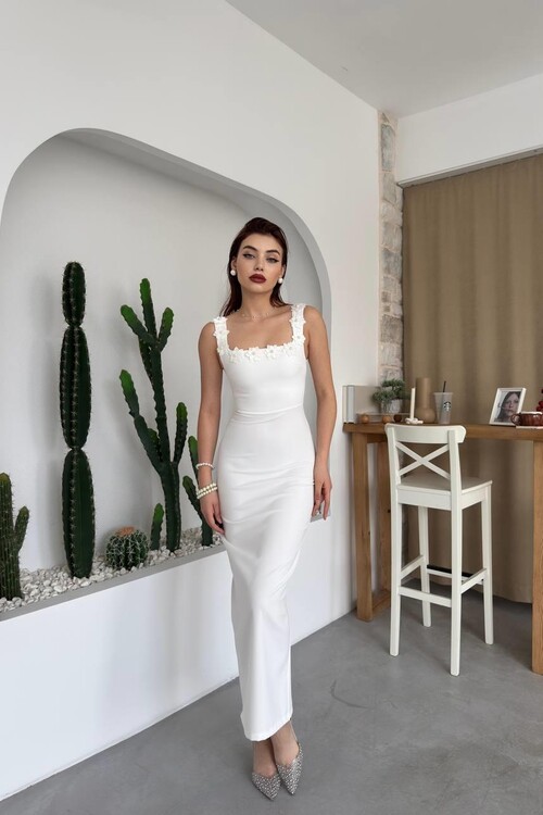 Ming Flower Detailed Dress