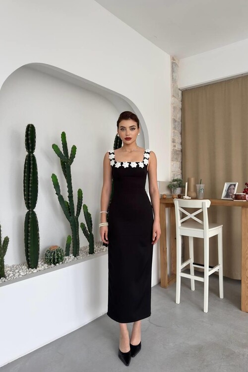 Ming Flower Detailed Dress