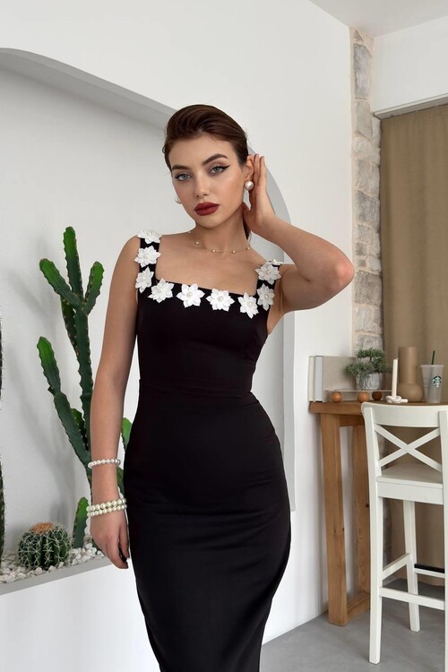 Ming Flower Detailed Dress