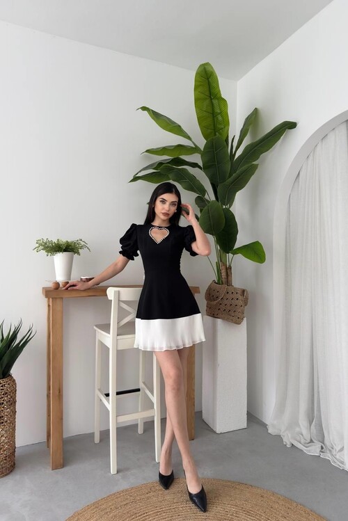 Safe Kalp Detaylı Elbise