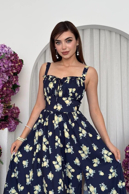 Soni Yırtmaç Detaylı Elbise