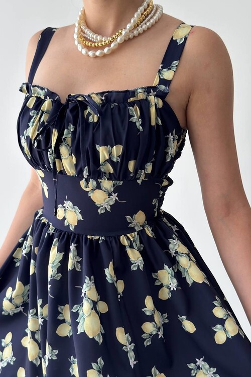 Soni Yırtmaç Detaylı Elbise