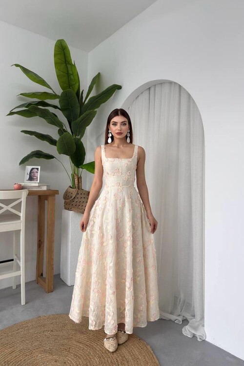 Tufe Flower Detailed Dress