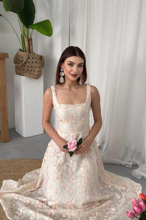 Tufe Flower Detailed Dress