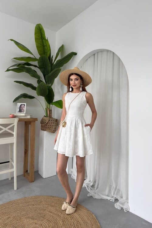 Vess Pocket Detailed Dress