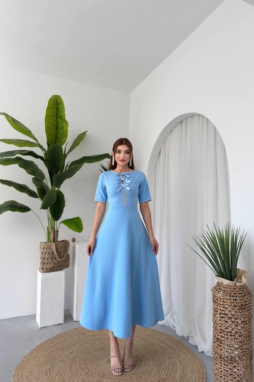 Wera Taşlı Fiyonk Detaylı Elbise