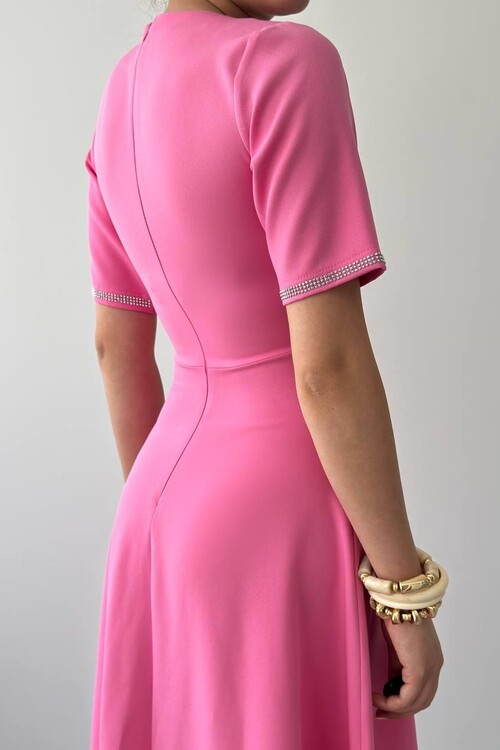 Wera Taşlı Fiyonk Detaylı Elbise