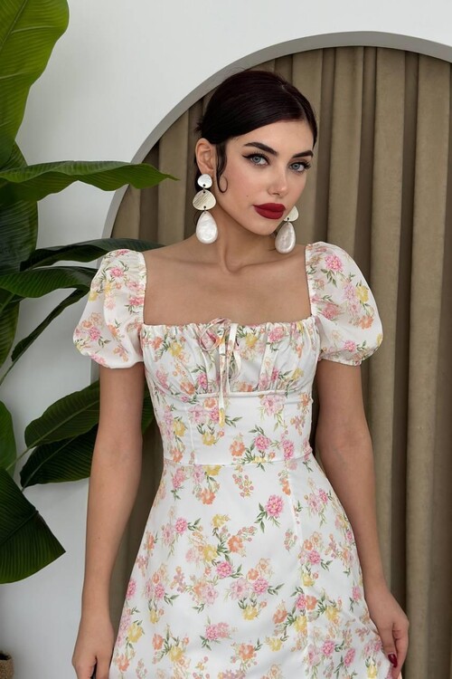 Zeze Balloon Sleeve Dress