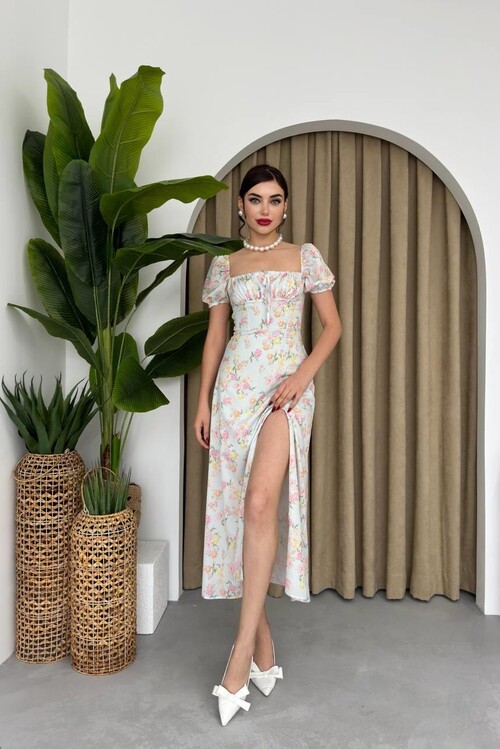 Zeze Balloon Sleeve Dress