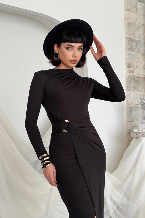 Baggy Broş Detaylı Elbise