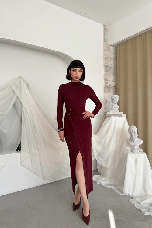 Baggy Broş Detaylı Elbise